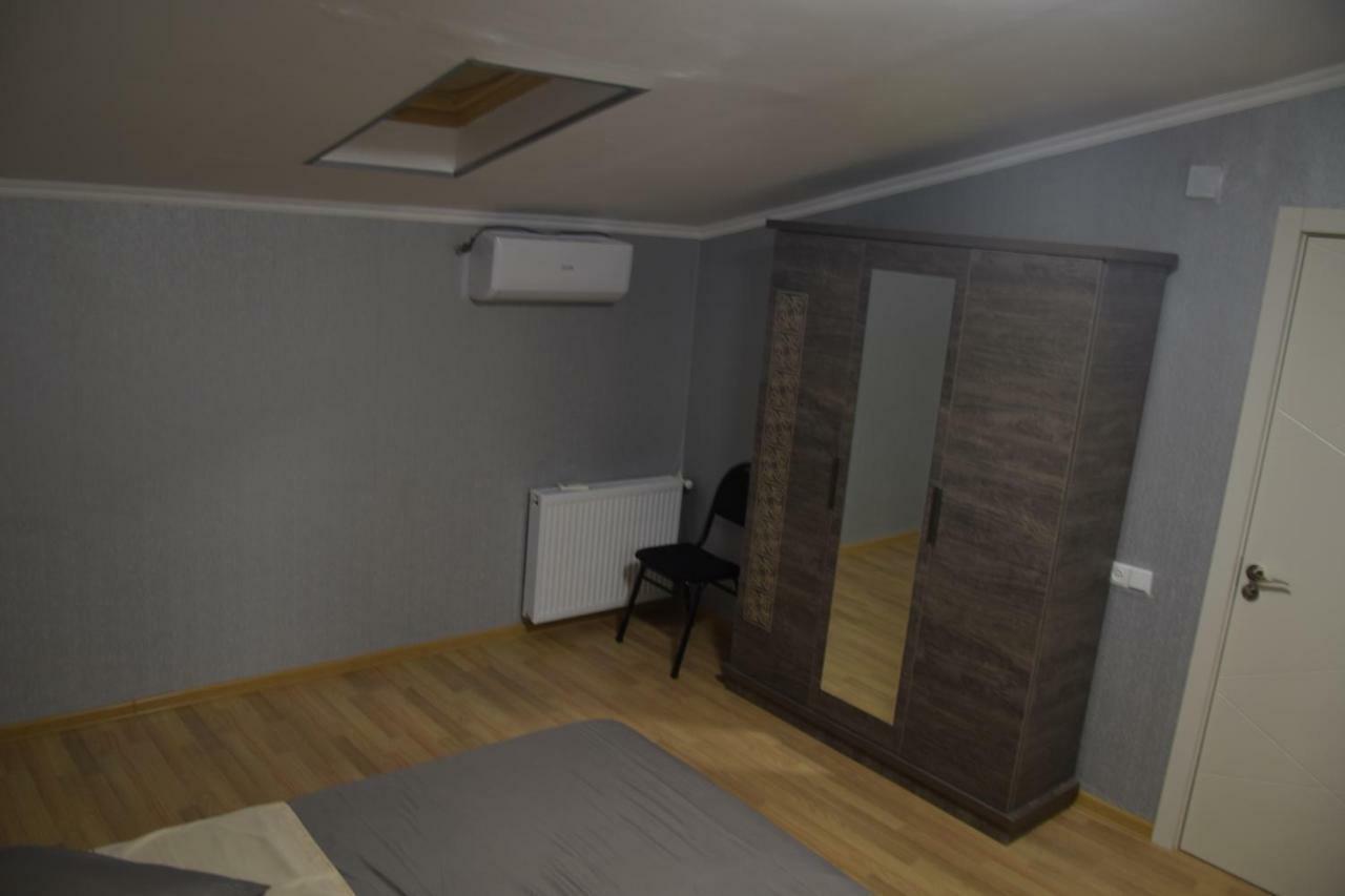 Gogoli Family Hotel Tbilisi ภายนอก รูปภาพ